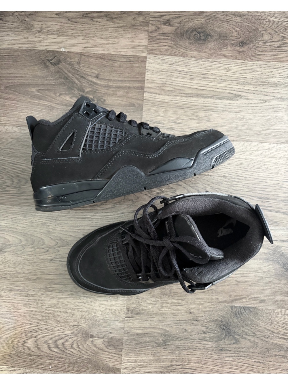 Jordan Kids Black Low-Top Sneakers - Picture 2 of 2